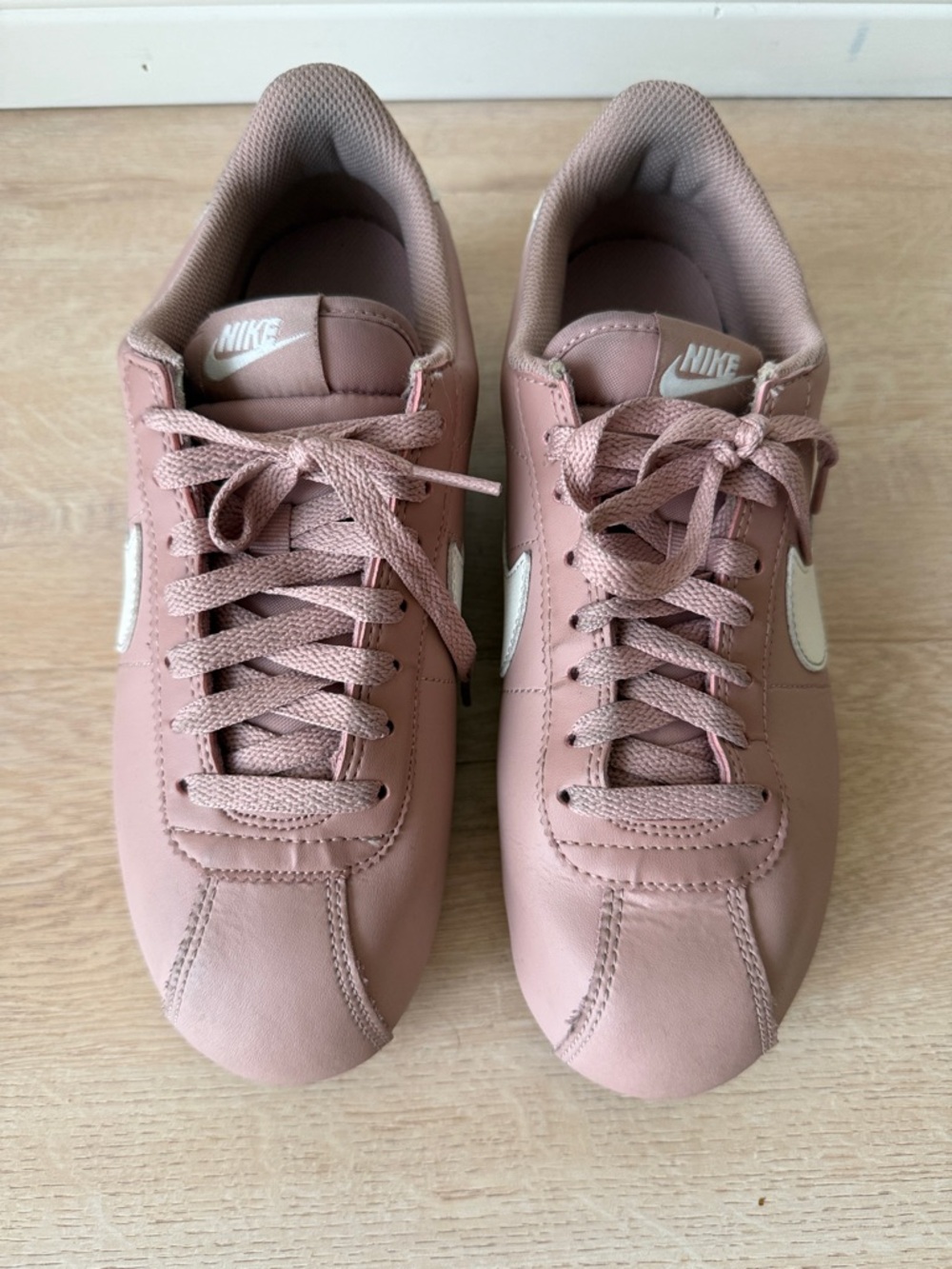 Nike Cortez Sneakers. Walking shoes Size 9 Blush, Clay Color